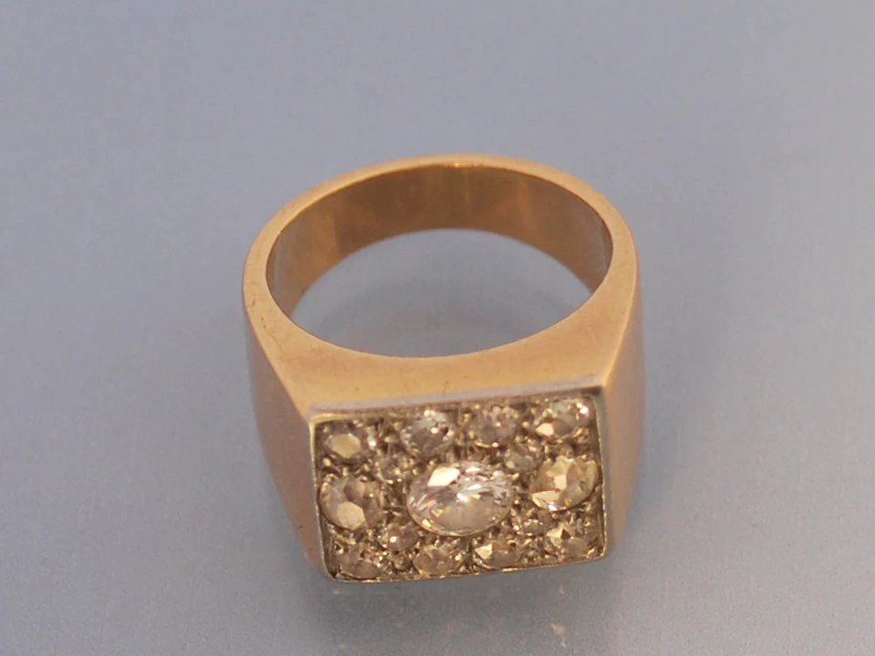 Bague chevalière plateau diamant et or jaune - Image 4