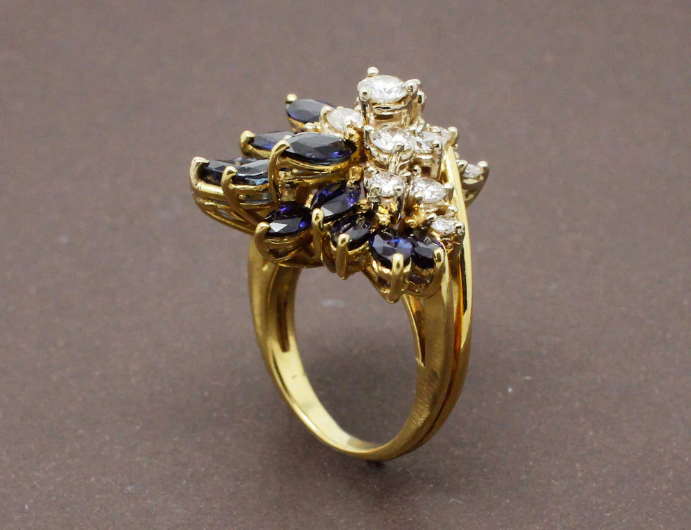 Bague Cocktail Diamants et Saphirs - Image 4