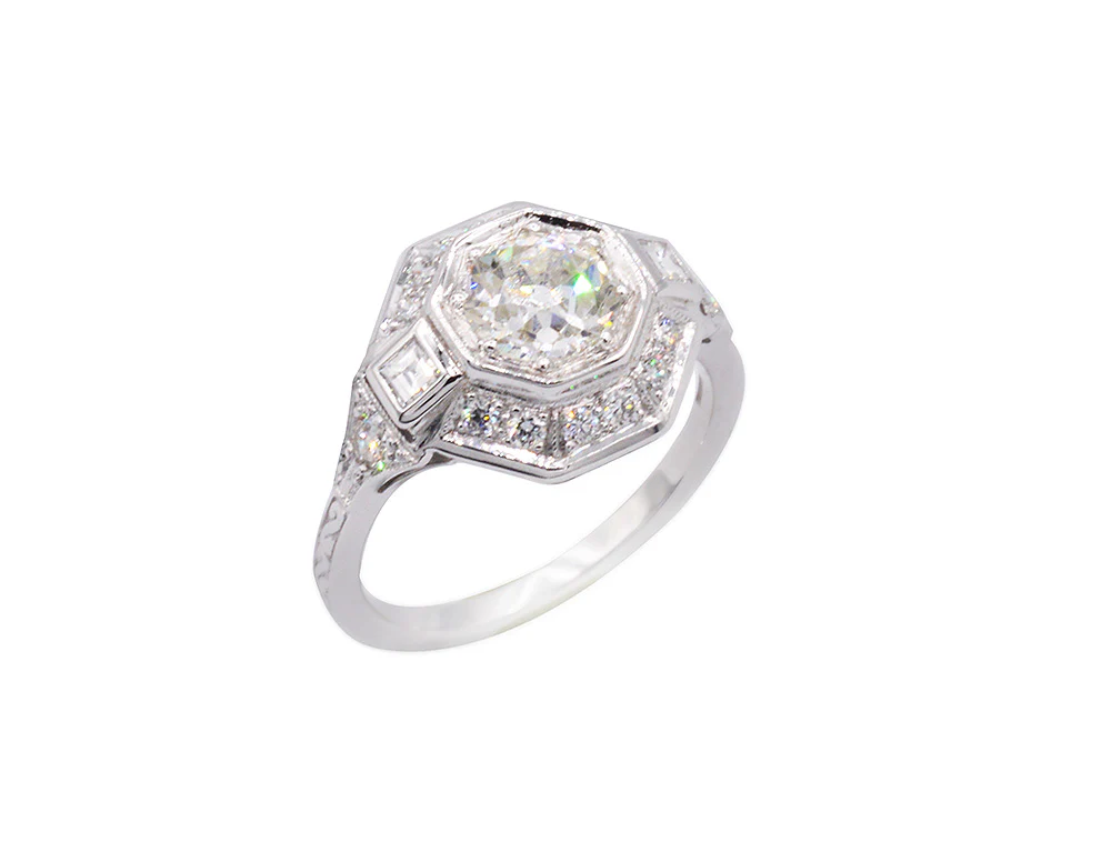 Bague Création Benoît Joaillier "Art Déco Palmettes Gravées" Diamant