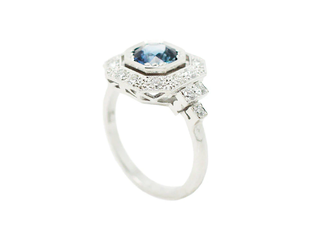 Bague Création Benoit Joaillier "Carré Pans Coupés" Saphir - Image 3