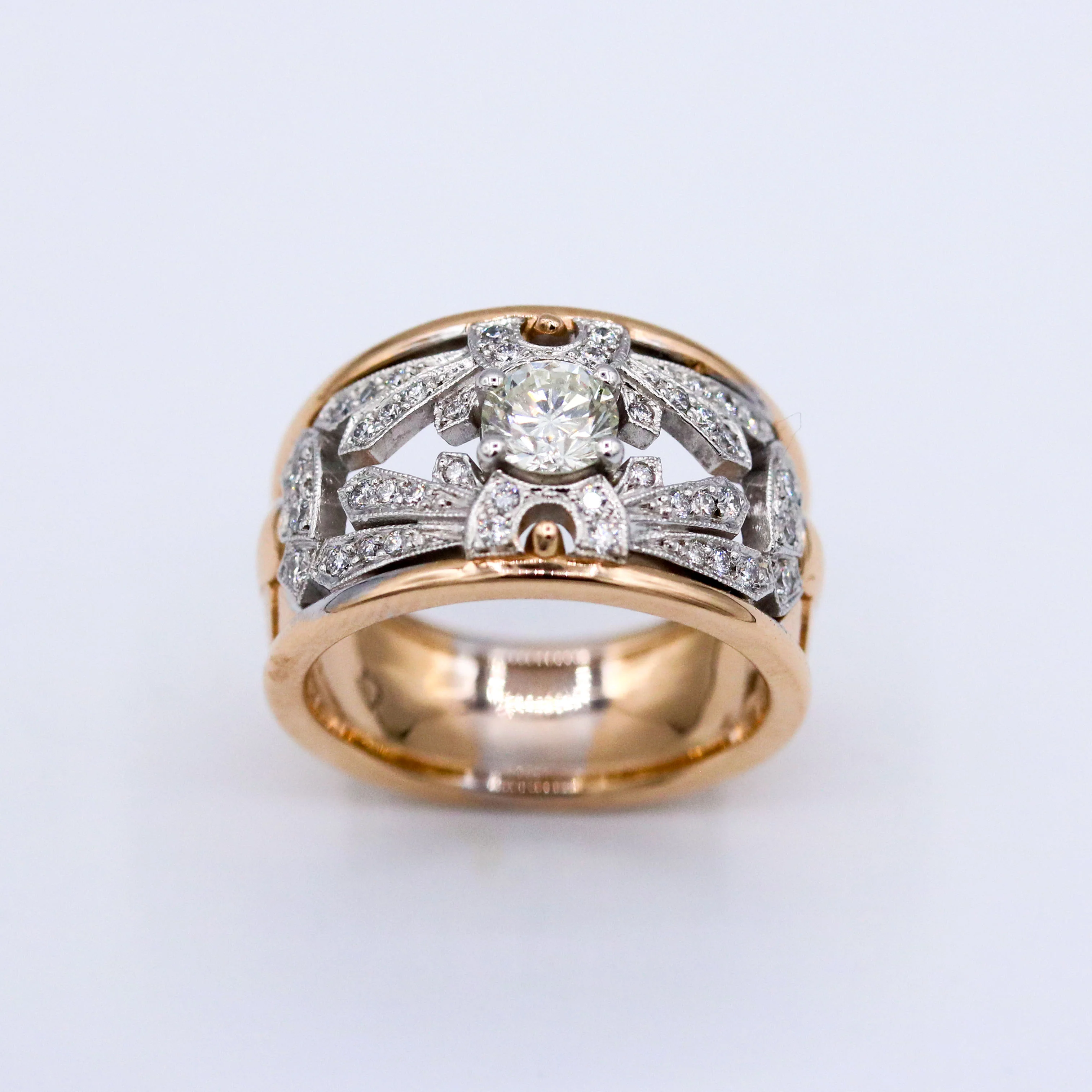 Bague Création Benoit Joaillier "Ruban Style Art Déco Diamants Deux Ors" - Image 3