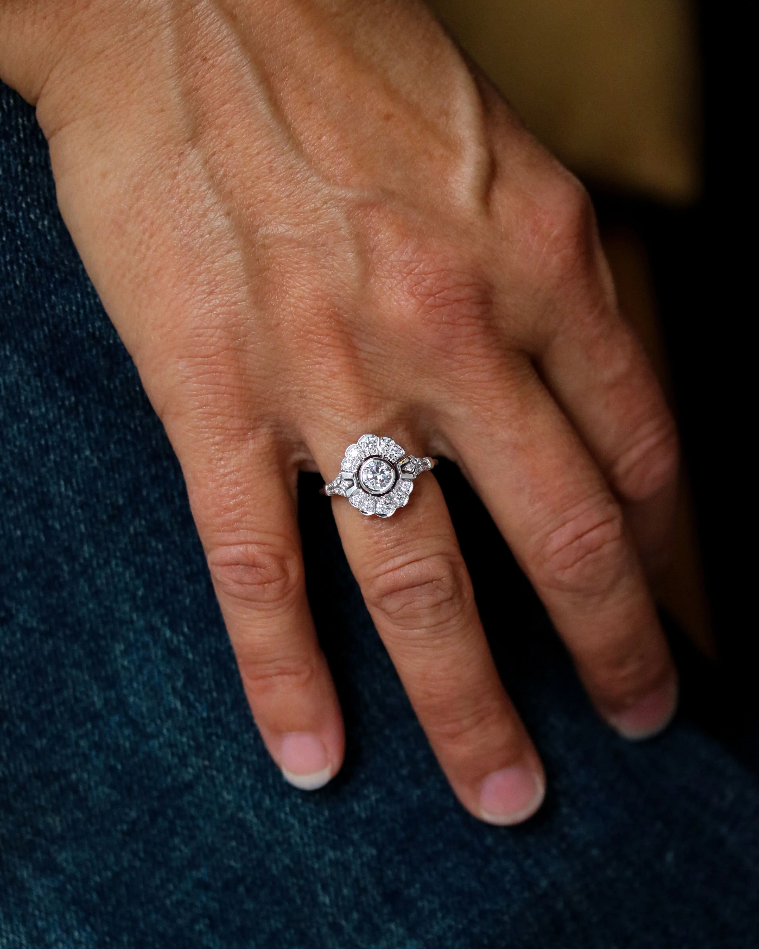 Bague Création Benoit Joaillier "Marguerite" Art Déco Diamant centre 0,51ct - Image 2