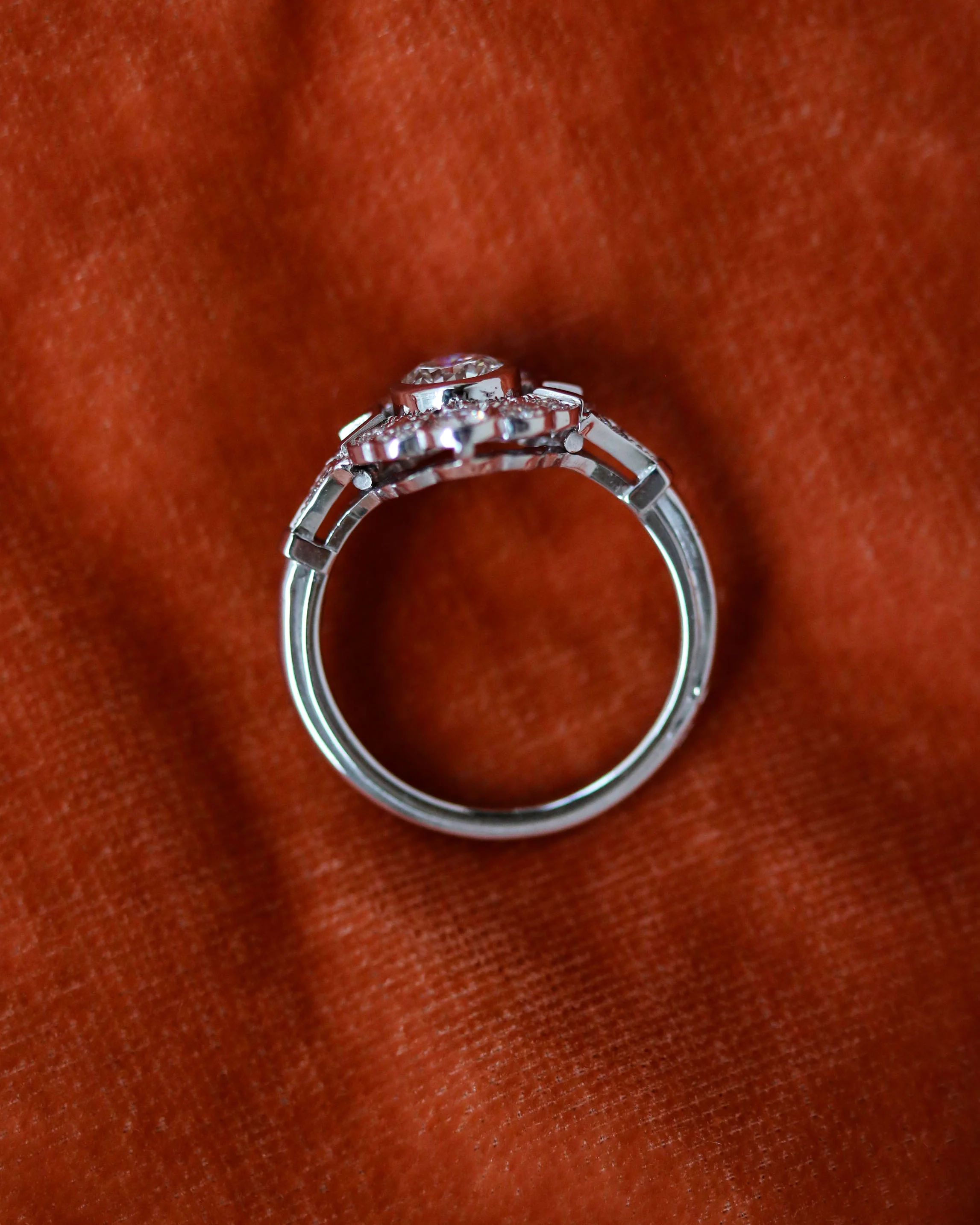 Bague Création Benoit Joaillier "Marguerite" Art Déco Diamant centre 0,51ct - Image 3