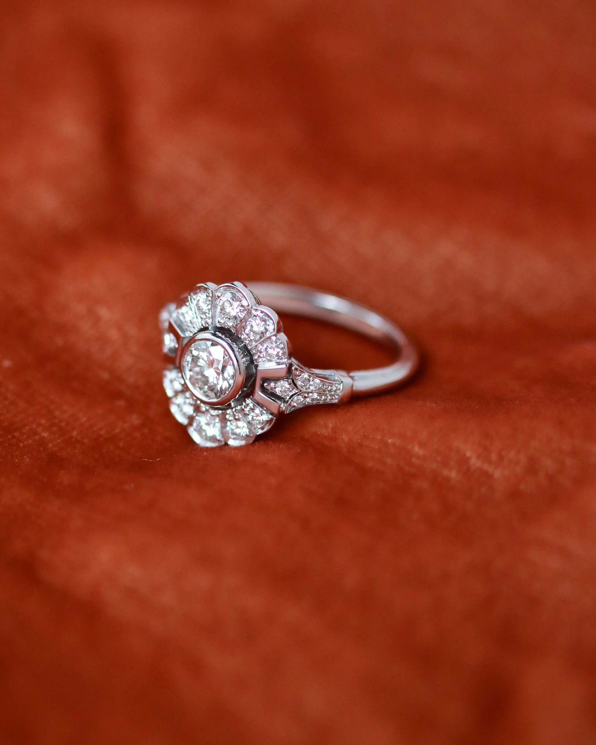 Bague Création Benoit Joaillier "Marguerite" Art Déco Diamant centre 0,51ct - Image 5