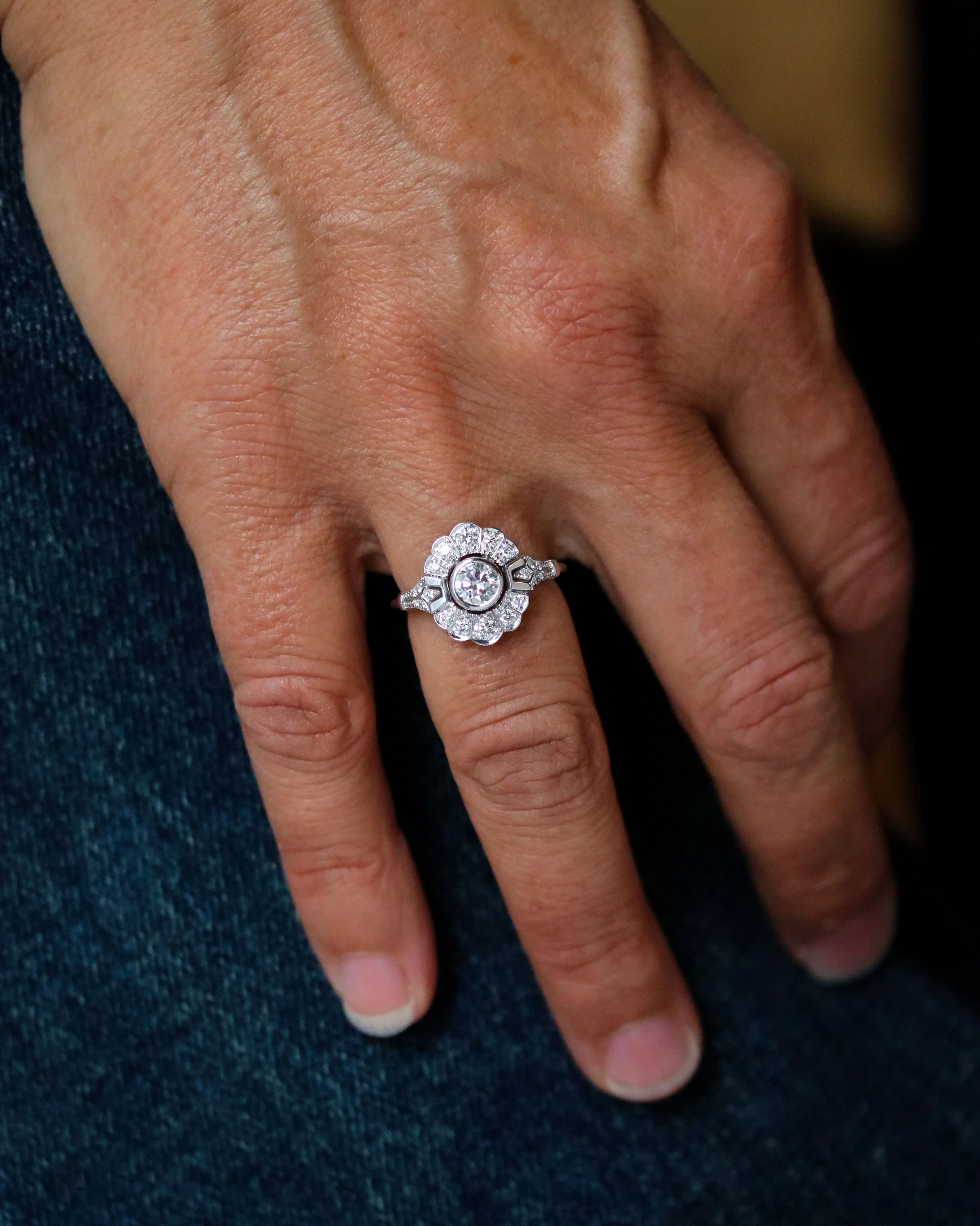 Bague Création Benoit Joaillier "Marguerite" Art Déco Diamant centre 0,51ct - Image 8