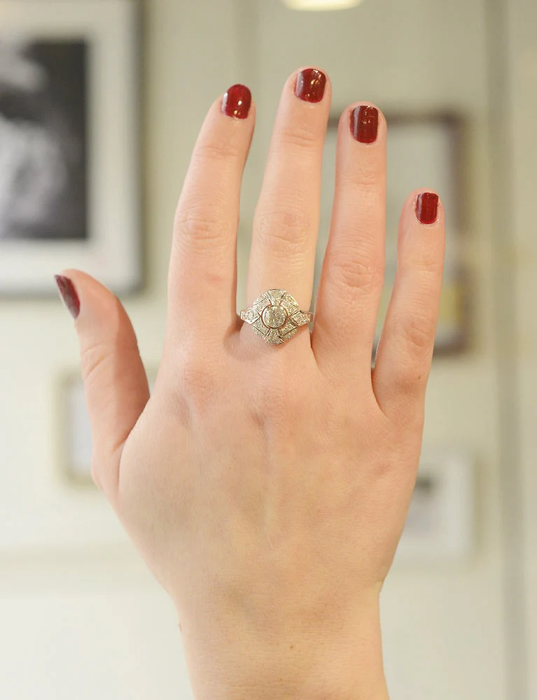 Bague Création Benoît Joaillier "Ovale Style Art Déco" Diamant 0,70 carat - Image 5