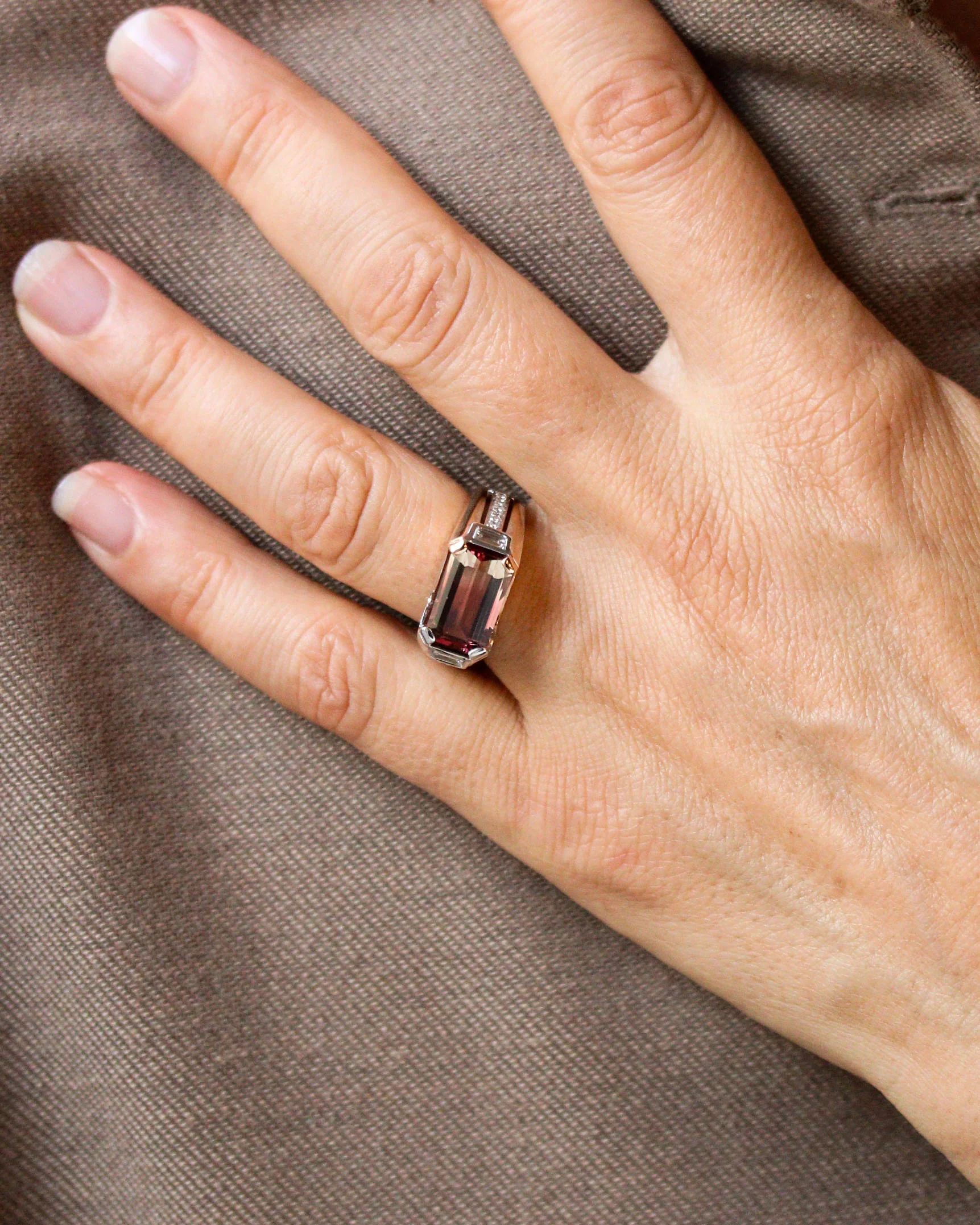 Bague Création Benoit Joaillier "Style Tank" Tourmaline 4,36 cts - Image 2