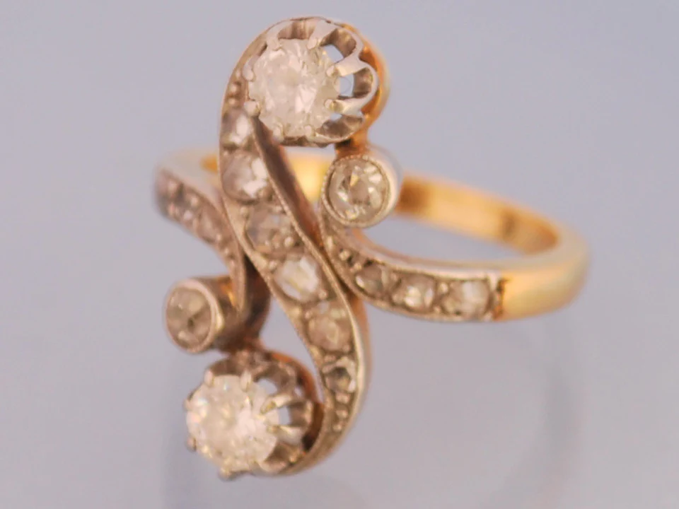 Bague de fiançaille diamants et or - Image 4
