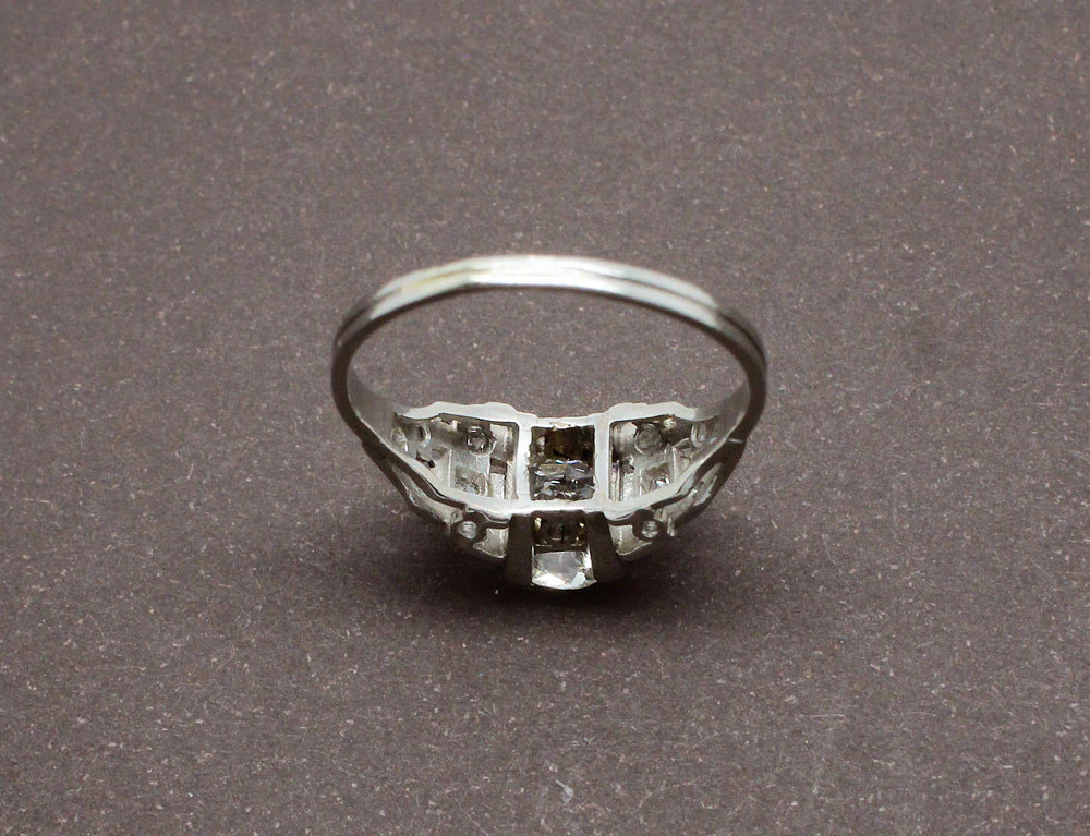 Bague de Fiançailles Art Déco Diamant et Or Blanc - Image 5