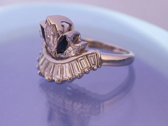 Bague diamants platine saphirs - Image 4