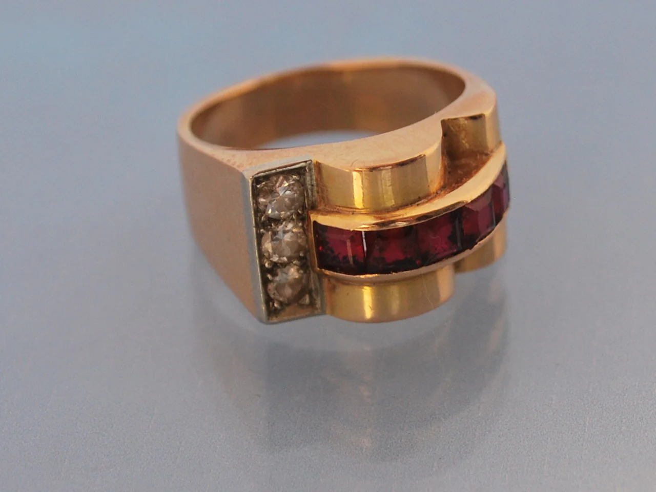 Bague diamants rubis et or - Image 2