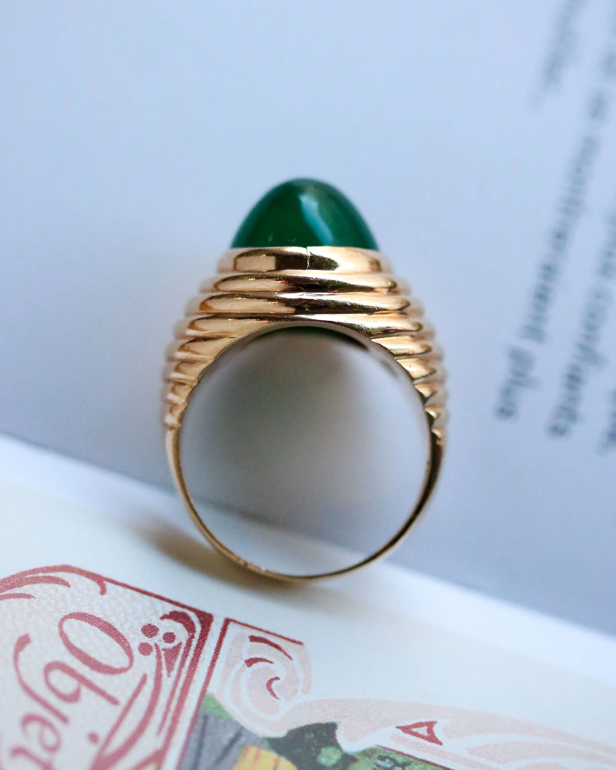 Bague Dôme Or Jaune et Calcédoine Cabochon - Image 3