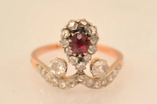 Bague Duchesse Rubis et Diamants