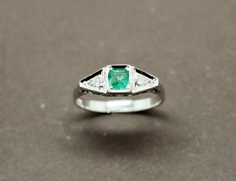 Bague Émeraude Art Déco - Image 2