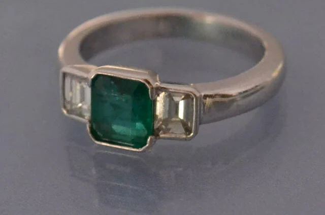 Bague emeraude Diamants - Image 2