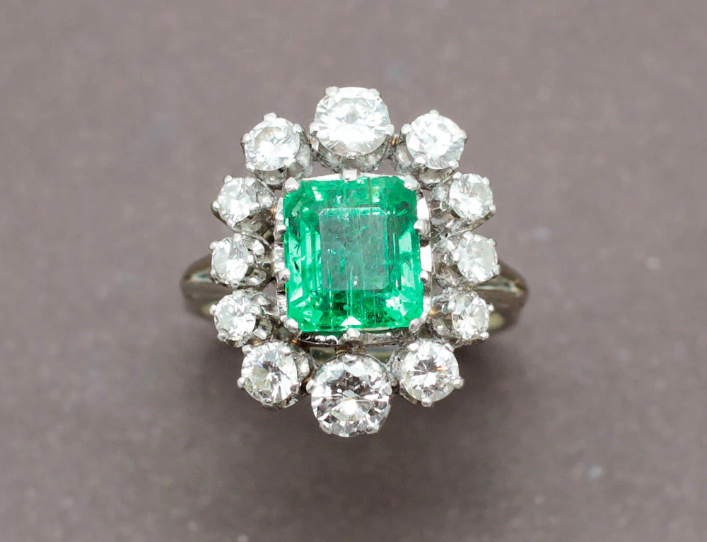 Bague Emeraude Entourage - Image 3