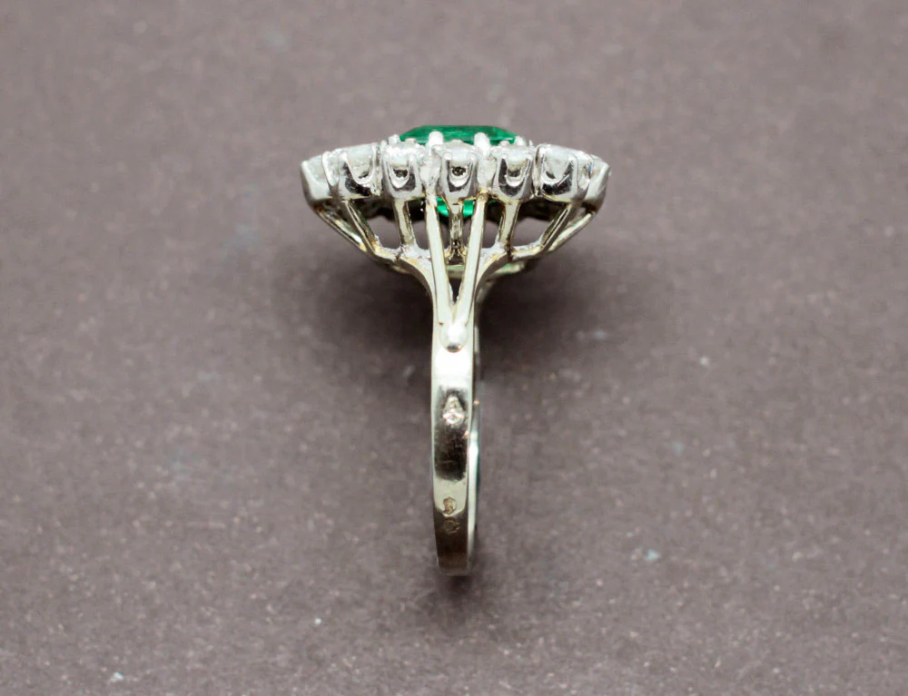 Bague Emeraude Entourage - Image 4
