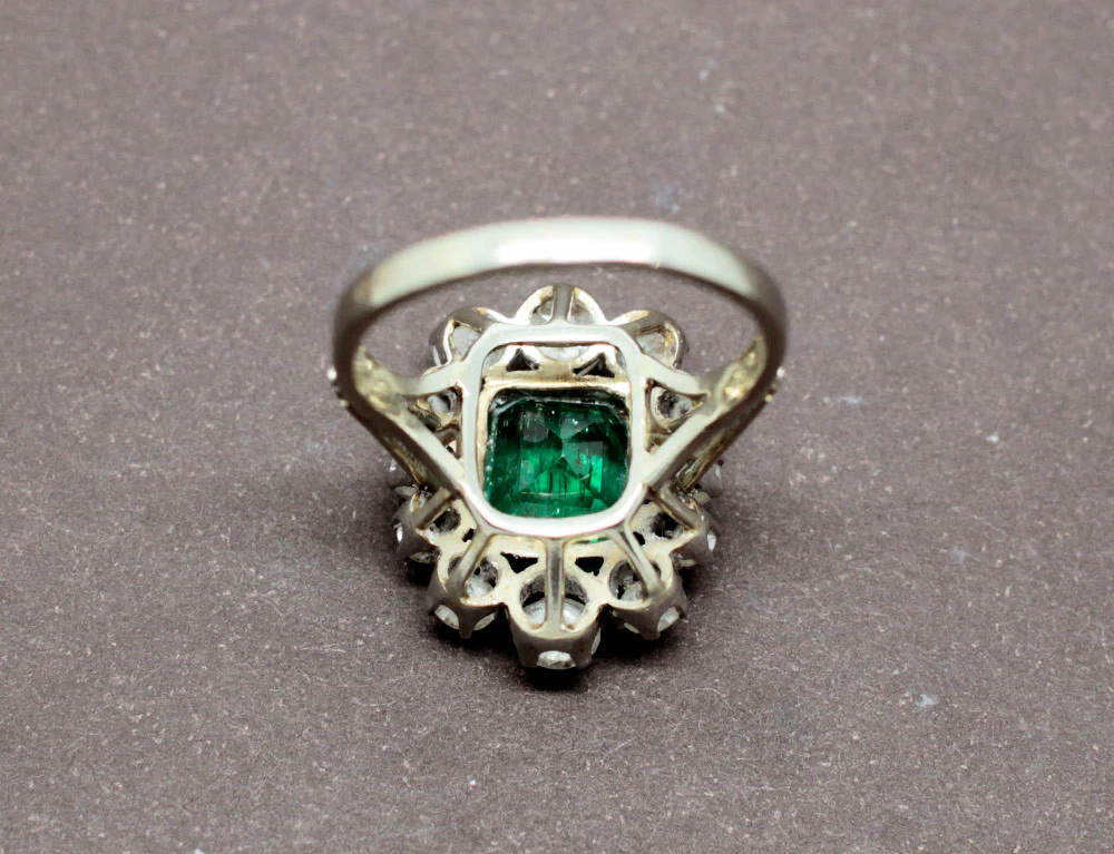Bague Emeraude Entourage - Image 6