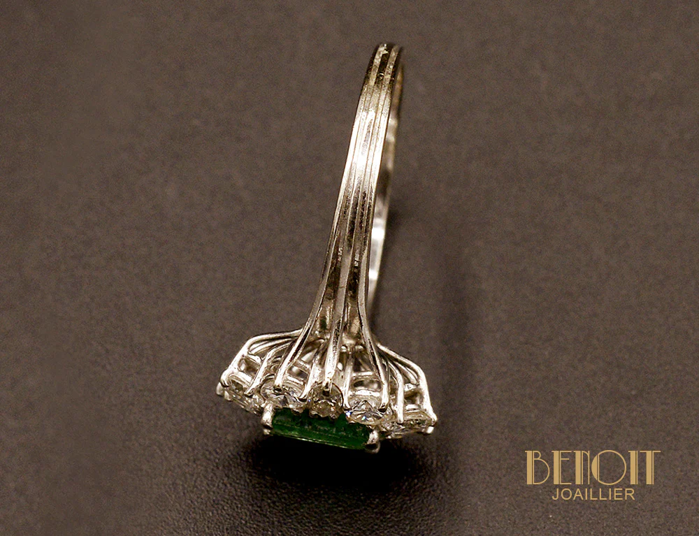 Bague Emeraude Entourage Diamants - Image 4
