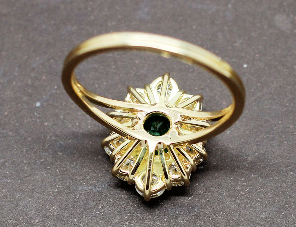 Bague Emeraude Entourage Diamants - Image 6