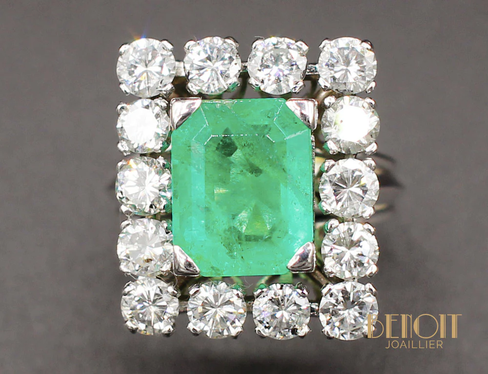 Bague Emeraude Entourage Diamants - Image 3