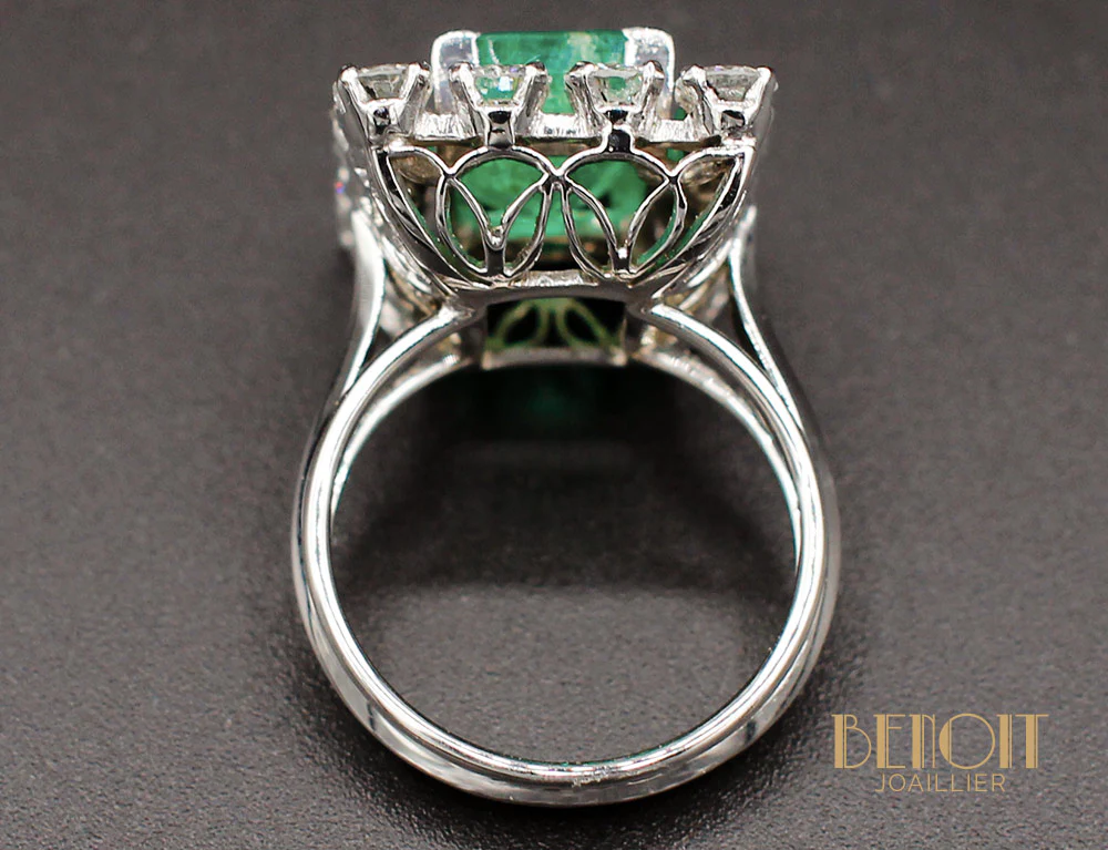 Bague Emeraude Entourage Diamants - Image 6