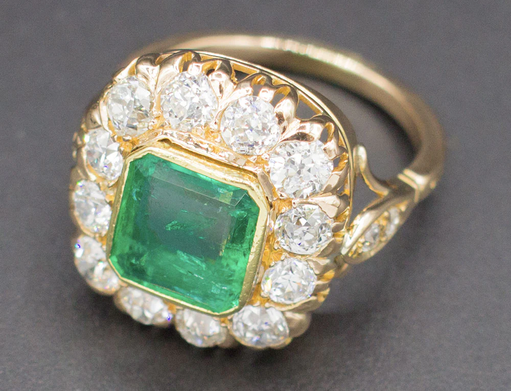 Bague Emeraude Entourage Diamants - Image 4