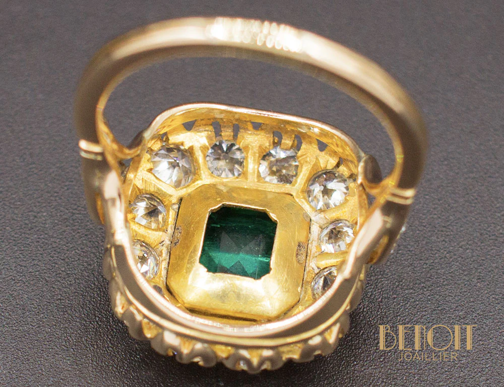 Bague Emeraude Entourage Diamants - Image 7