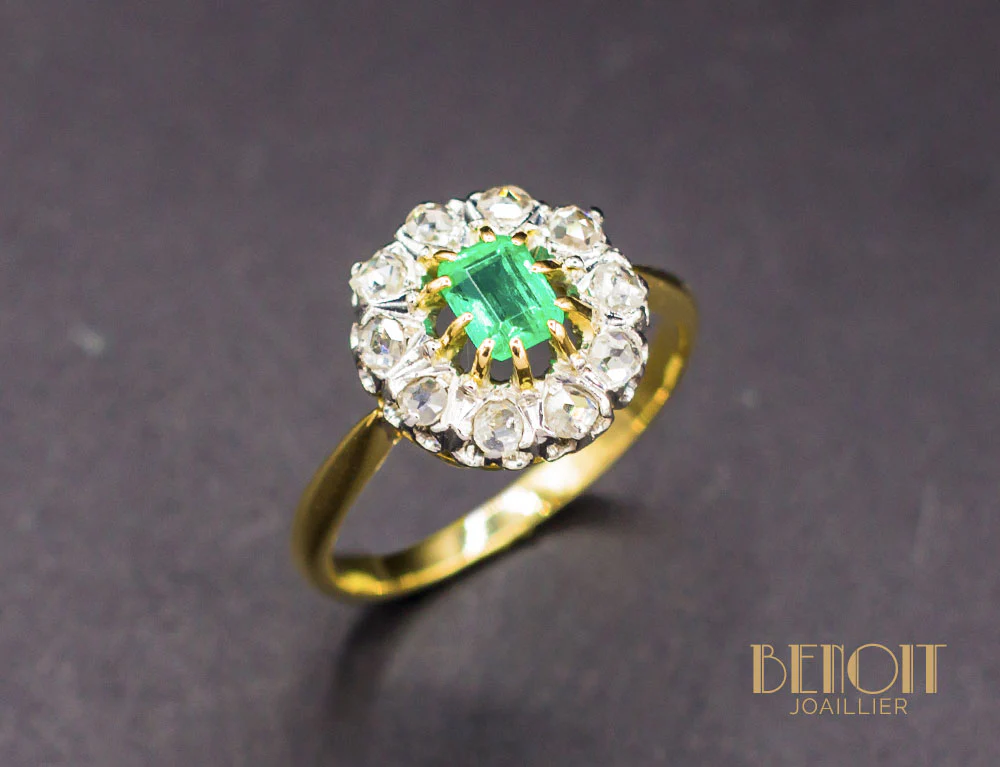 Bague Emeraude Entourage Diamants