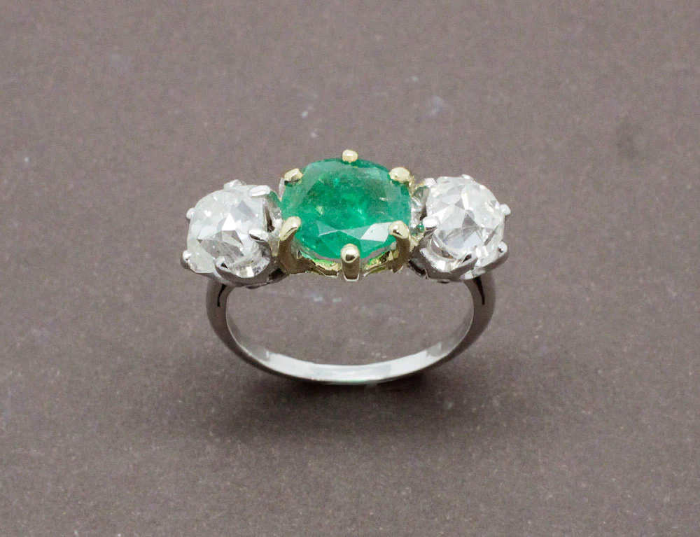 Bague Emeraude et Diamants - Image 2
