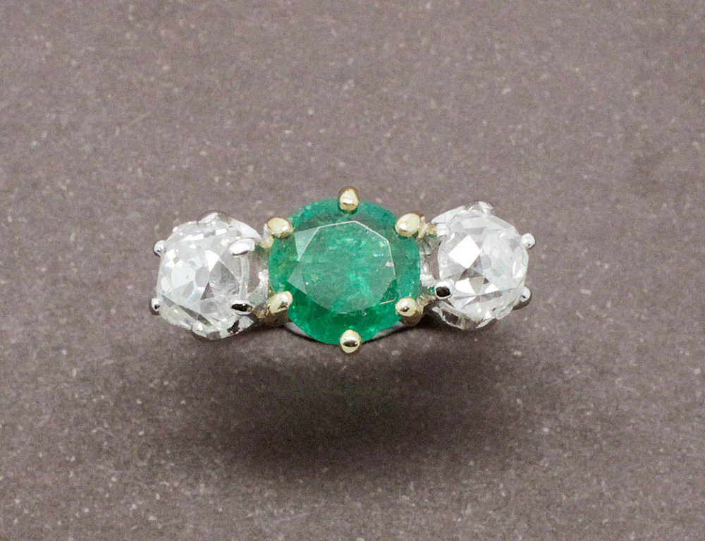 Bague Emeraude et Diamants - Image 3