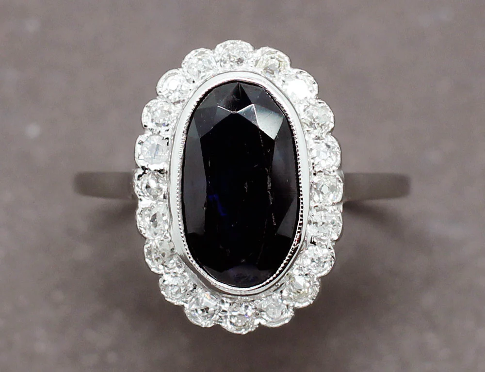 Bague Entourage Saphir Diamants - Image 3