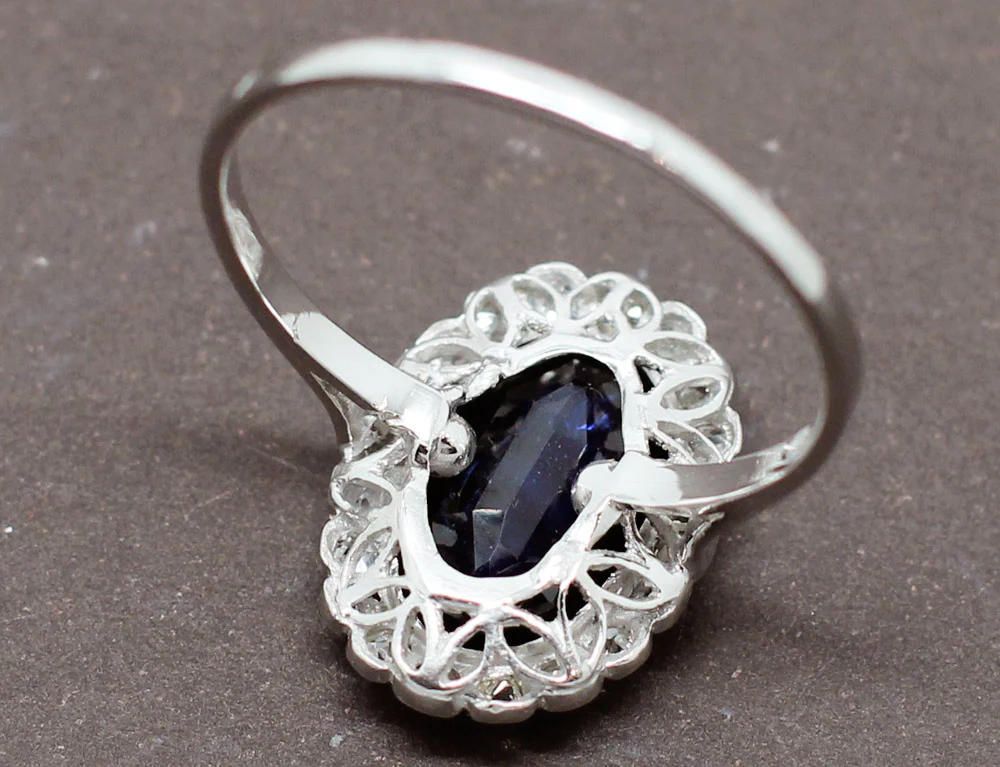 Bague Entourage Saphir Diamants - Image 5