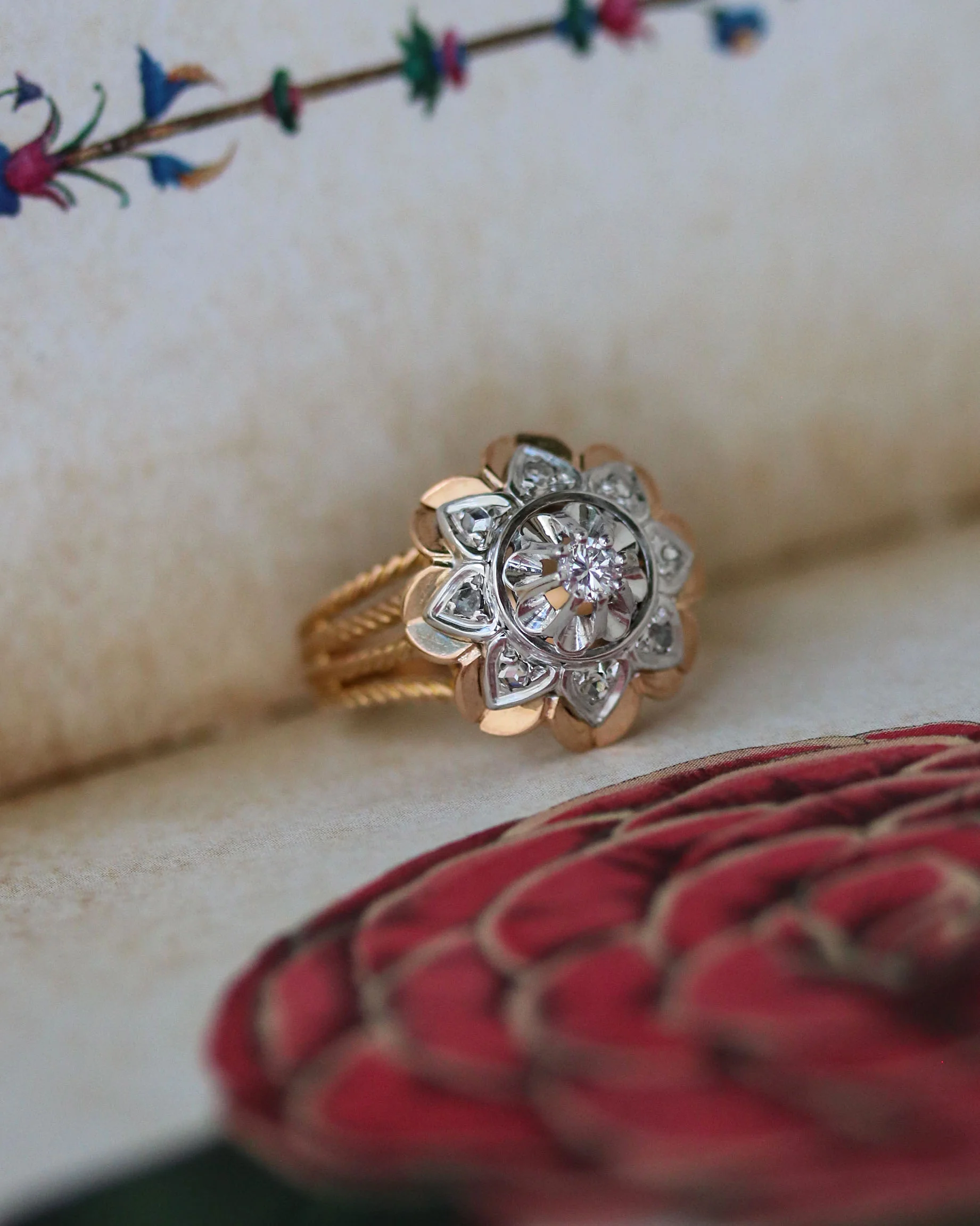 Bague Dôme Marguerite 1950 Or Diamant