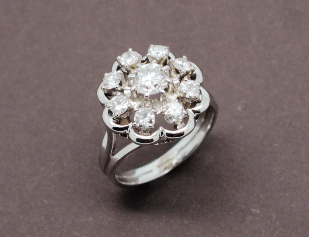 Bague Fleur de Diamants et Or Blanc