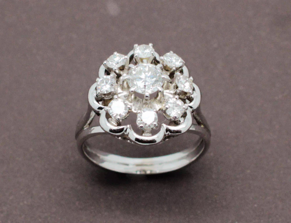 Bague Fleur de Diamants et Or Blanc - Image 2