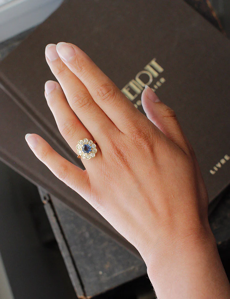 Bague Fleur Saphir Diamants - Image 7