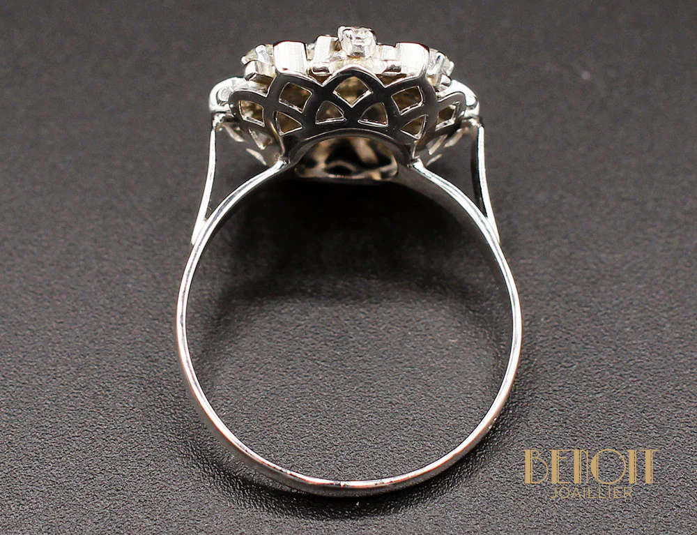Bague "Flocon" Or Blanc Diamants - Image 5