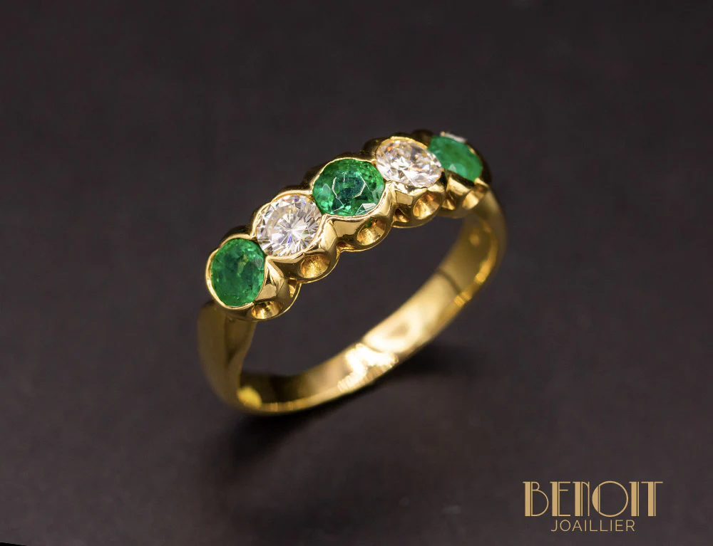 Bague Jarretière Emeraudes Diamants