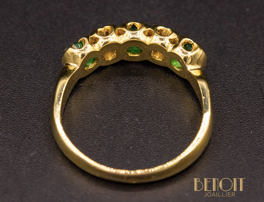 Bague Jarretière Emeraudes Diamants - Image 3