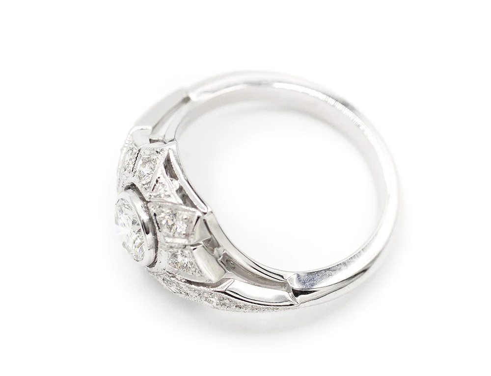 Bague Création Benoit Joaillier "Bandeau pincé" Diamant 0,46ct G-SI - Image 4