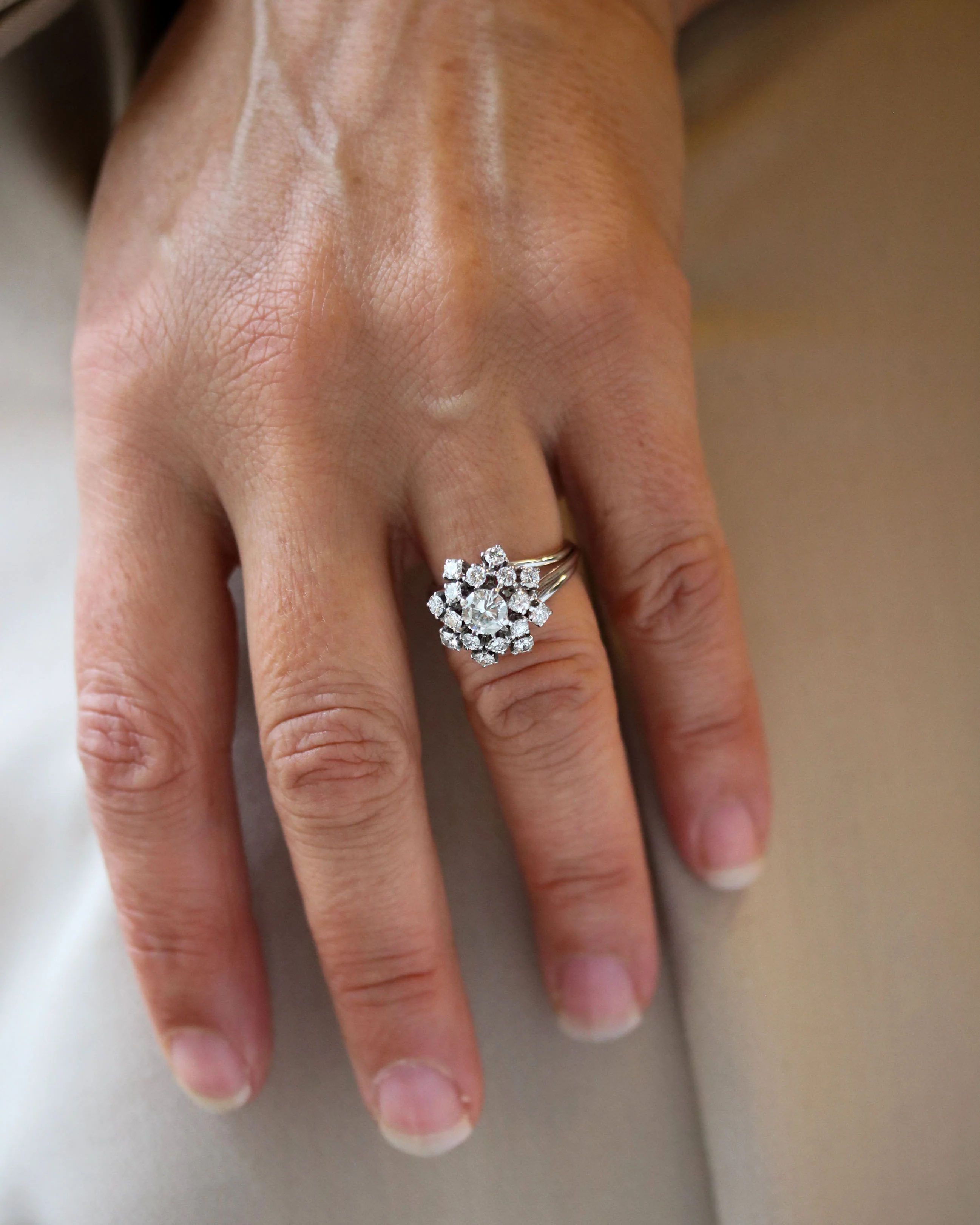 Bague Dôme Marguerite 1950 Diamants Or Blanc - Image 2