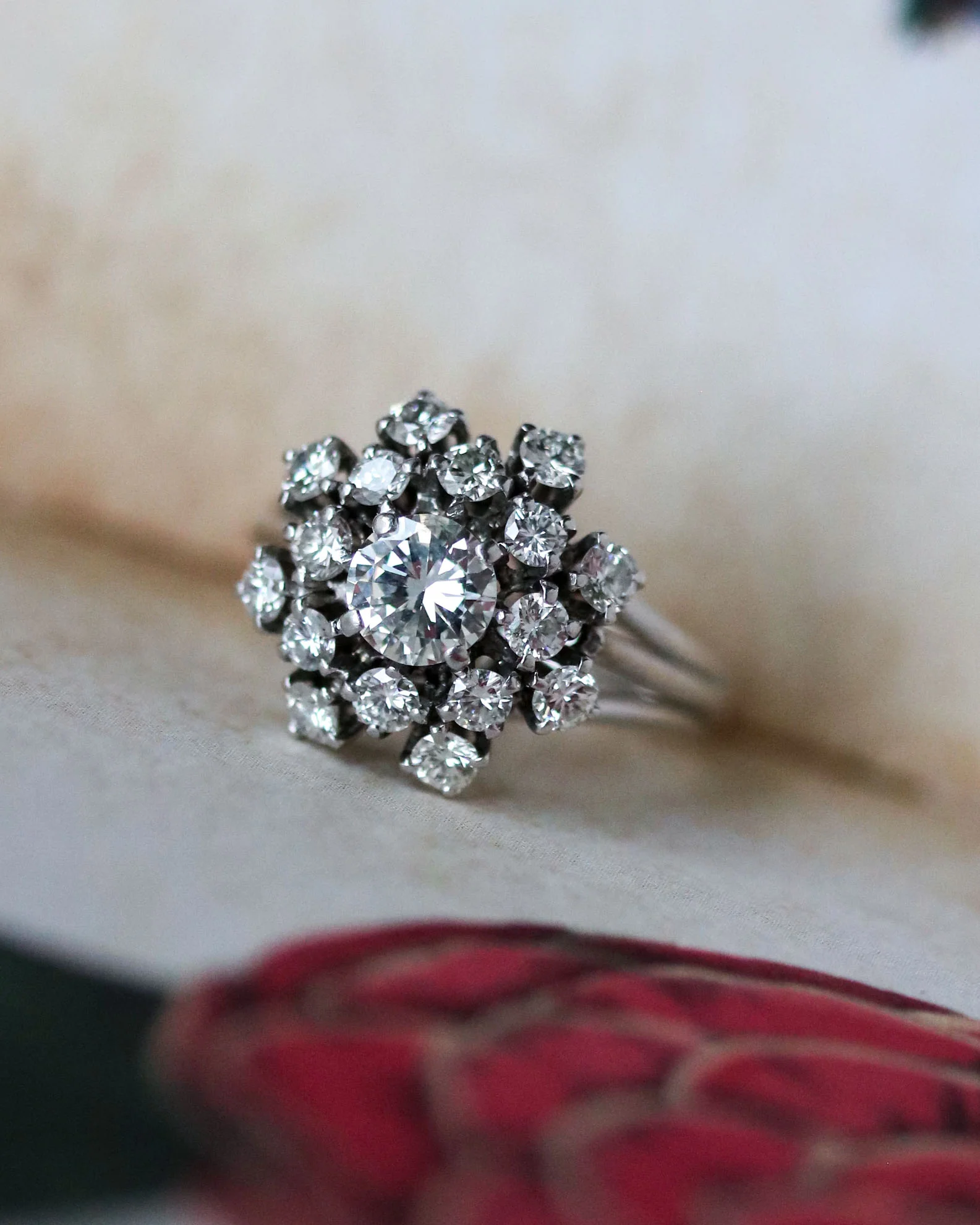 Bague Dôme Marguerite 1950 Diamants Or Blanc - Image 6