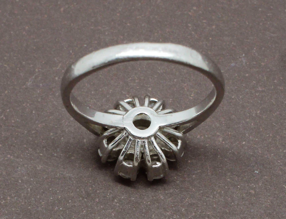 Bague Marguerite en Diamants - Image 5