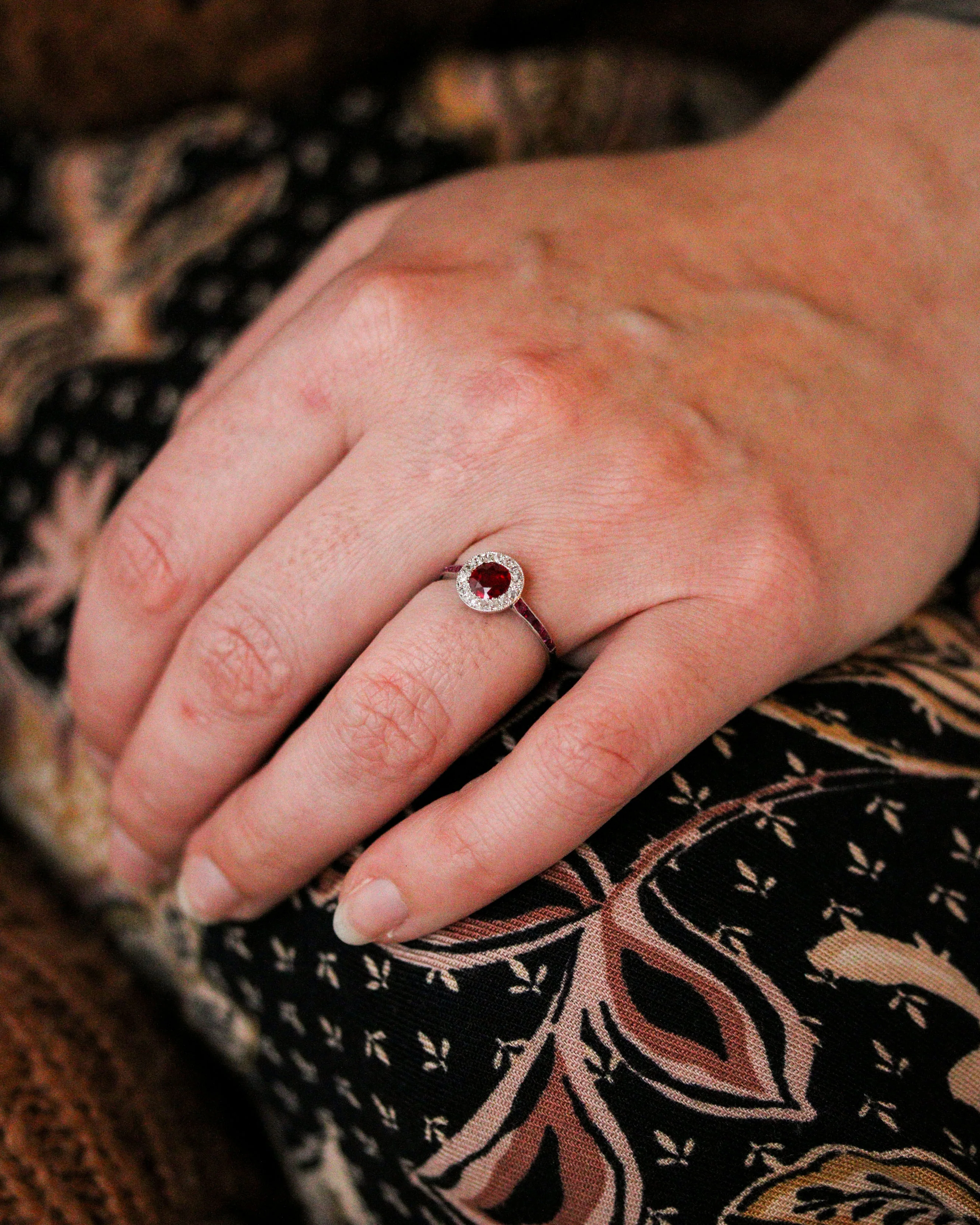 Bague Marguerite Rubis Verneuil Diamants - Image 2