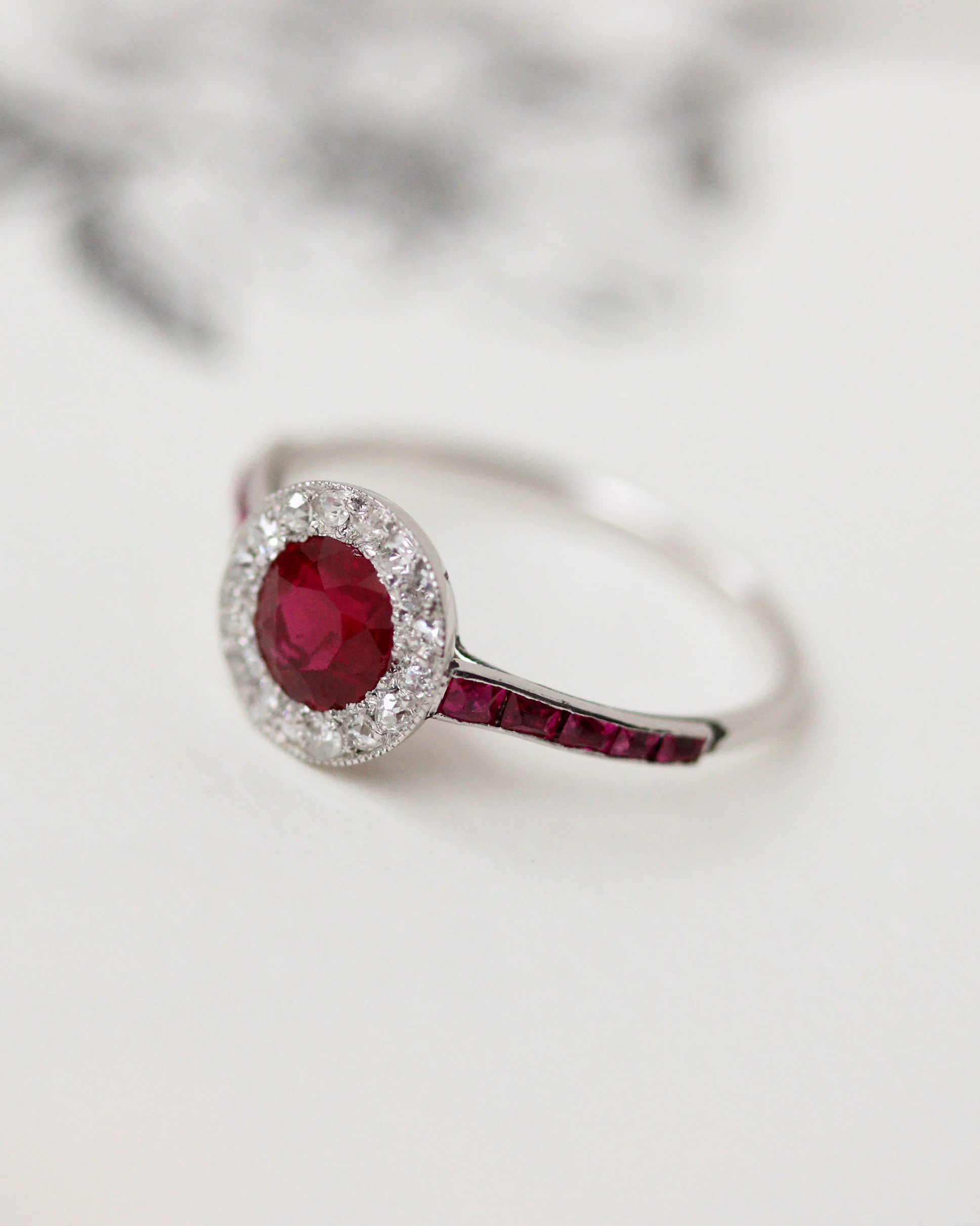 Bague Marguerite Rubis Verneuil Diamants - Image 5