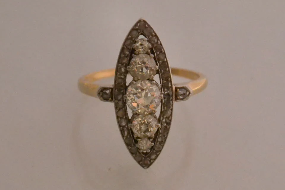 Bague Marquise