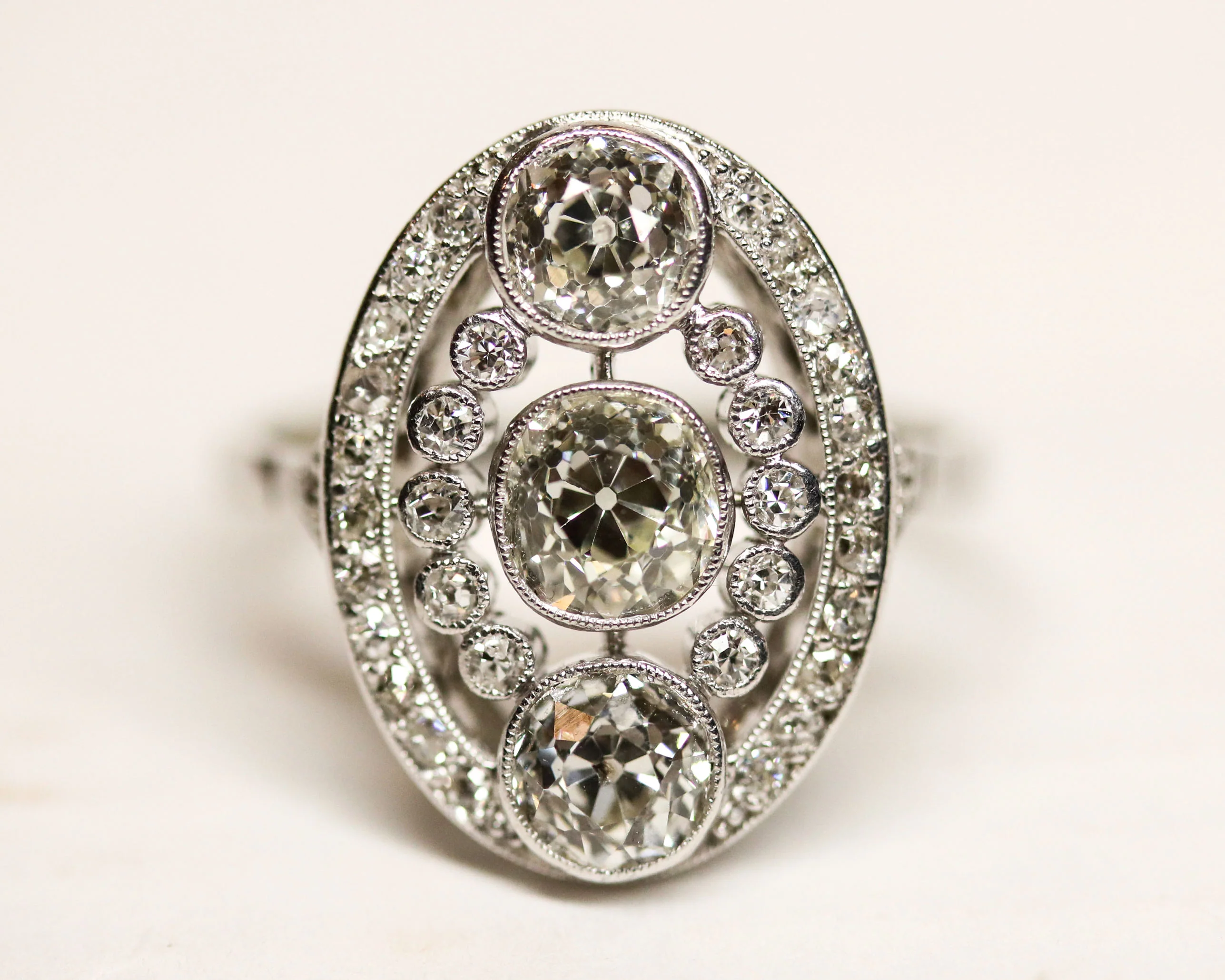 Bague Marquise Trilogie Diamants Or Blanc - Image 8