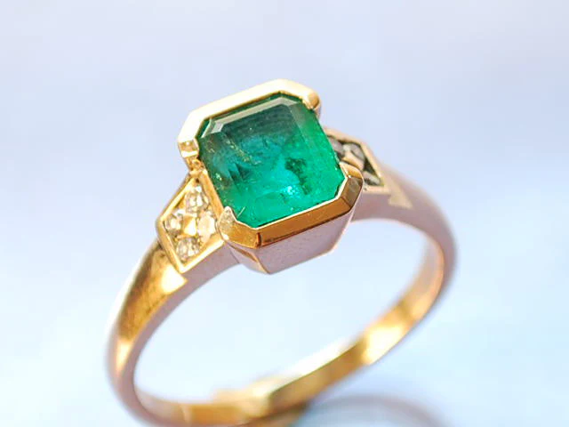 Bague émeraude diamants et or - Image 2
