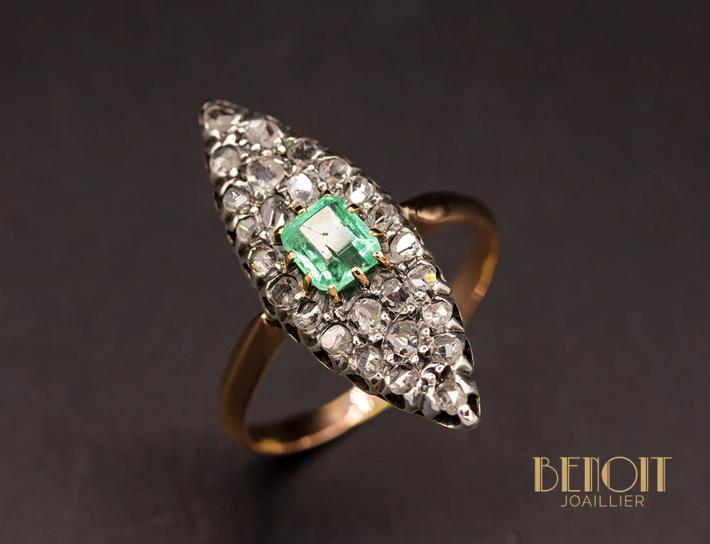 Bague Navette Emeraude Diamants